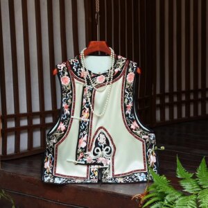 Heavy embroidery new Chinese style hand one line plate copper waistcoat woman