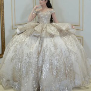 Champagne Shiny Princess Quinceanera Dresses Off Shoulder Sequin Applique Lace Beading Tull Sweet 16 Dress Ball Gown Vestidos 15