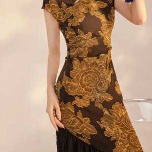 Chinese Women’s Modern Cheongsam China New Design Comfortable Silk Jacquard Embroidery Craft Cheongsam Women’s Hanfu Dress