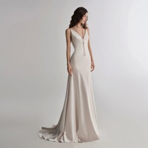 Simple Wedding Dress For Women Deep V Neckline Sleeveless Backless Sexy Bridal Gown A Line Elegant Bridal Party Dress TSWD662