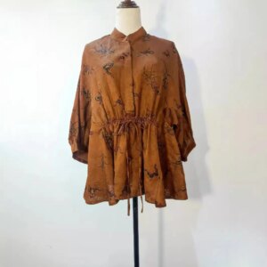 High Quality Autumn 2024 Xiangyun Yarn Pansy Luo 3/4 Sleeve Top Loose Temperament Silk Lace-up Stand-up Collar