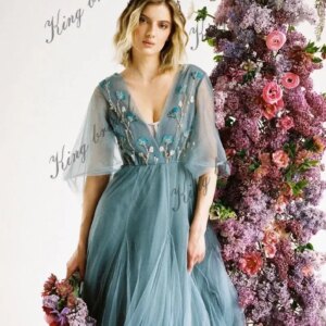 V-neck Applique Ball Gown Prom Dresses Party Dress Angel Sleeve Bridal Dress Wedding Gown Airy Embroidered Bridal Dress