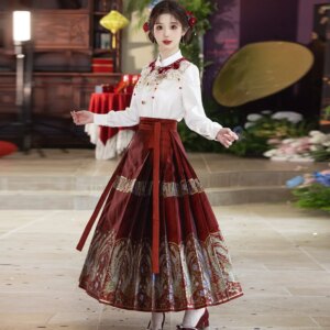 Horse-Face Skirt Suit 2024 New Toast Dress Bride Chinese Cloud Shoulder Engagement Wedding Back Door Outfit