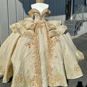 Customized Champagne Off The Shoulder 3D Flower Quinceanera Dresses Bead Appliques Birthday Luxury Dress Tiered Formal Gown