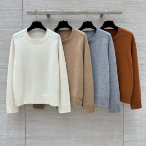 Comfortable solid color cashmere knit sweater