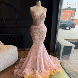 Sexy Pink Mermaid Long Prom Dress Flower Applique Crystal Beaded Engagement Party Dress Halter V Neck Evening Dress Customized