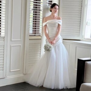 Customized Elegant Off The Shoulder Wedding Dress Satin Boat Neck Floor Length Bridal Gown Dreamy Mermaid Bridal Party Dress