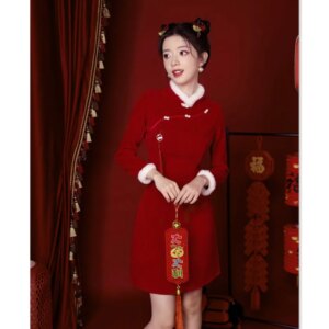 Small a Version Short Girl Cheongsam Qi Pao Winter New Fashion Improvement Red with Velvet Lining Wedding
