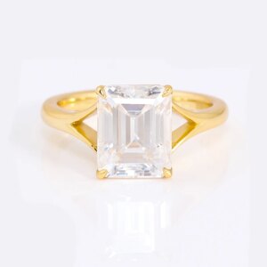 Provence 925 Plated Yellw Gold Moissanite Fork Promise Rings for Women Emerald Cut D Color 4CT Anniversary Rings GRA Certificate