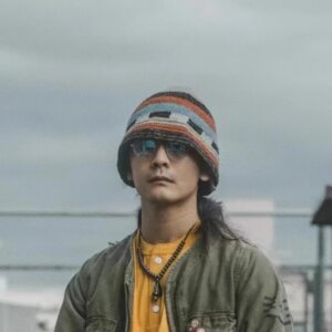 VISVIM MEDA CROCHET KNIT HAT (N.D.) color-matching knitted hat