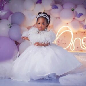 White Beading Flower Girls Dresses for Wedding Customized Feather Girl Pageant Dress High Neck Kids Party Birthday Gowns