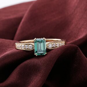 Provence Classic Wedding Ring 10K Solid Gold Green Emerald cut Lab Gemstone Luxury Engagement ring for women Personalized Custom