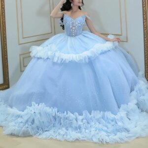 Sky Blue Princess Quinceanera Dresses Off Shoulder Beading Crystal Tiered Tull Corset Sweet 16 Dress Ball Gown Vestidos 15 De