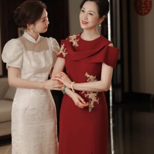 Wine Red Mother Of The Bride Dresses Elegant Round Neck Off The Shoulder Women Sheath Dresses For Formal Occasions