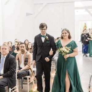 Party Dress Custom Made Simple Women’s Long V Neck Bridesmaid Dresses with Slit Ruffle Chiffon Formal Evening Gowns Wedding