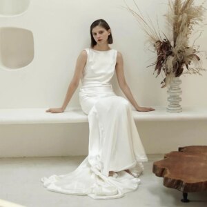 Elegant Soft Satin Mermaid Wedding Dress Sleeveless Backless Sexy Bridal Gown Sweep Train Simple Bridal Dress TSWD678