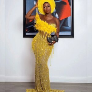 Sparkle Golden Evening Dresses With Back Lace-up African Girls Tassel Feather Crystal Beaded Mermaid Prom Gown Luxery Customized