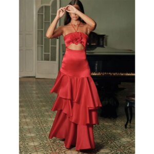 Elegant Red Evening Dress Classic Halter A Line Sleeveless Floor Length High Quality Fit Special Event Banquet Prom Wedding Gown