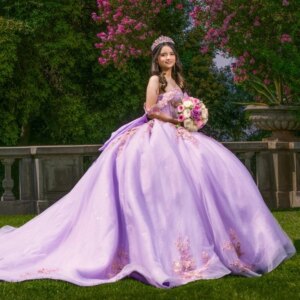 Lilac Quinceanera Dress Ball Gown Shiny 3D Floral Applique Bow Beading Tiered Tull Corset Sweet 16 Dress Vestidos De XV 15 Anos
