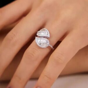 18K Gold Diamonds Ring Leaves Fashion Party Gift Jewelry Luxury Design Customization