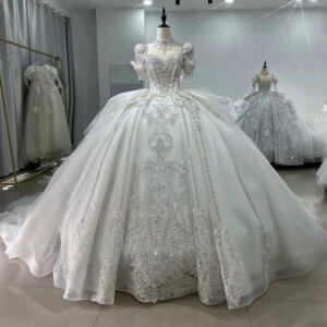 Suknia Slubna Sweetheart Half Sleeve Wedding Dress Lace Up Keyhole Back Beading Crystal Embroidery Ball Gown Bridal Dress
