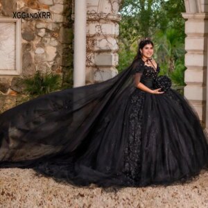 Black Mexican Quinceanera Dresses 2024 Ball Gown Sweet 16 Dress Birthday Party Gown Lace Applique Vestidos De XV Anos Cape Robe