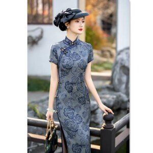 Retro Chinese Style Imitation Xiangyun Yarn Jacquard Long Short Sleeve Robe Qi Pao    Middle-Aged Elderly Cheongsam