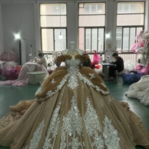 Ruffled Champagne Quince Dress Luxury Crystal Sweet 15 Gowns Custom Made Vestidos De XV Anos 2025