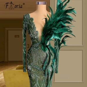 Emerald Green Feather Evening Dresses 2025 Elegant V Neck Beaded Evening Party Gowns Customized Women Birthday Party Gala Gowns