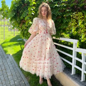 Half Sleeves V Neck Prom Party Dress Custom Made Natural Waist Short Prom Gown vestidos de graduación