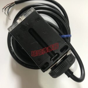 Cutler-Hammer Eaton 1451E-8517 Photoelectric Sensor