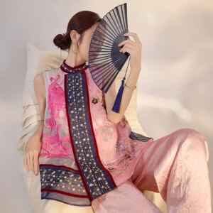 New Chinese style embroidery collocation color heavy industry vest niche design sense silk blouse