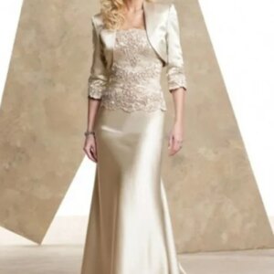 Elegant Long Mother Of The Bride Dresses With Short Jacket Customized Wedding Guest Dress Lace Applique Groom Mom Formal Wear