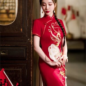 Women’s long slim-fit silk cheongsam runway red banquet dress