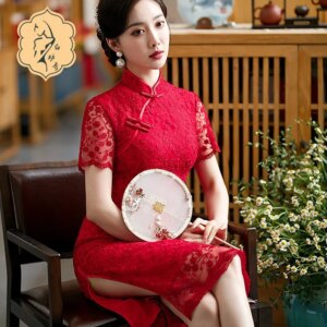 Ladies red cheongsam lace hollow-out craft short-sleeved stand-up collar evening dress