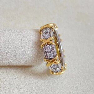 Bespoke 18K Gold Cross Sixteen Diamond Ring Lab-grown diamond row ring full circle diamond ring