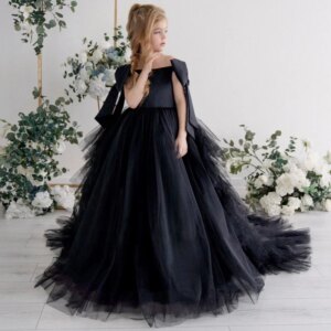 Flower Girl Dresses Black Tulle With Bow And Tailing Short Sleeve For Wedding Birthday Party Banquet Princess Gowns