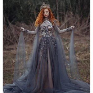 Chic Sequined Appliques Evening Dress Fashion High Collar A-Line Party Gowns with Cape Sleeves Elegant Court Train Prom Dress
