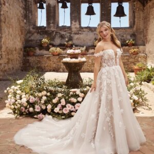 Elegant Off-shoulder Wedding Dress 2025 Charming Applique Bridal Gown Graceful Sleeveless Floor-length Gown Customized