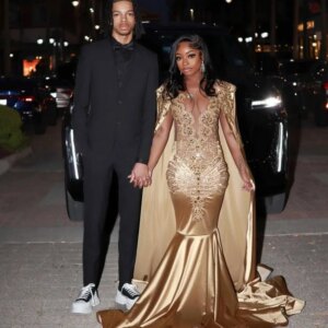 Sexy Deep V Neck Prom Dresses With Detachable Cloak For Black Girls 2025 Crystal Applique Long Mermaid Evening Gown Customized