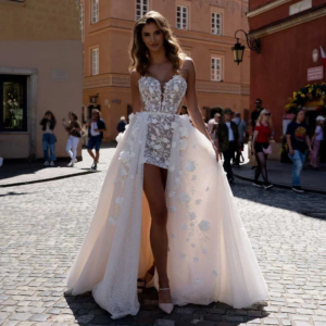 New Luxury Wedding Dress Sexy Short Sweetheart Strapless Applique Tulle Sleeveless Customized Bridal Dress With Removable Train