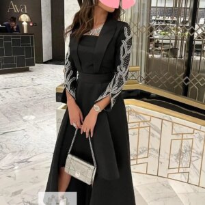 Customized Ivory Evening Dress Customized Arabian Party Gown Round Neck Long Sleeves Crystal Beading Duabi Wedding Prom Dresses