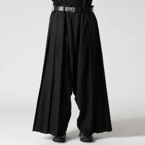 YOJI OOAK’s original design of high-waisted, loose straight leg wide-leg dress pants drapes with pleated resistance to casual pa