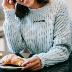 LARNMERN Women’s Fashionable, Comfortable, Casual, Loose Knitted Sweater