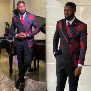 Customized Flower Print Mens Wedding Tuxedos Peaked Lapel Groom Business Party Birthday Wear Jacket Pants Suits 2 Pieces