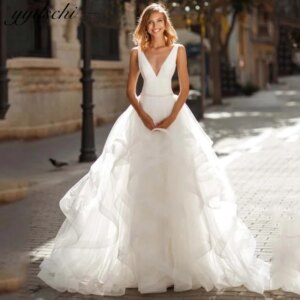 Customized Elegant Backless V-Neck Spaghetti Strap Ball Gown 2025 Cocktail&Homecoming Dress formal occasion dresses Court Train