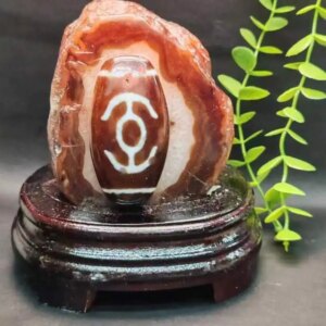 1pcs/lot natural agate rough stone a variety of totem dzi ornaments totem dzi ornaments Home collection ornamental ornament taki