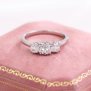 Provence Three Stone Cushion cut Ring PT950 IGI DEF/VS Lab Grown Diamonds Ring for Women Wedding  Jewelry Personalized Custom