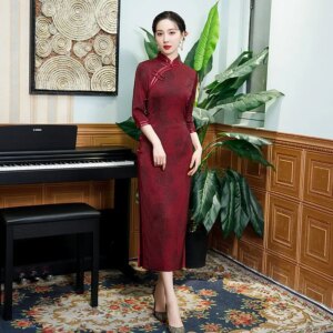 Women’s wedding dress red stand collar medium length Chinese style cheongsam