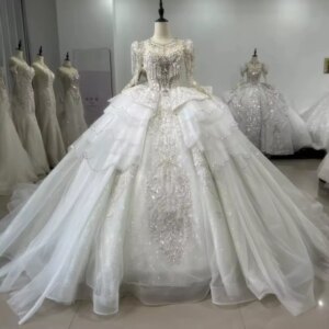 Wedding Dress Long Sleeve Sweetheart Lace Up Keyhole Back Beading Crystal Embroidery Ball Gown Customized Luxury Bridal Dress